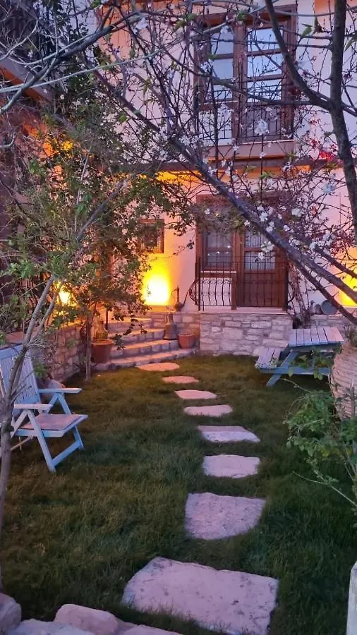 Sezgin Hotel Κουσάντασι