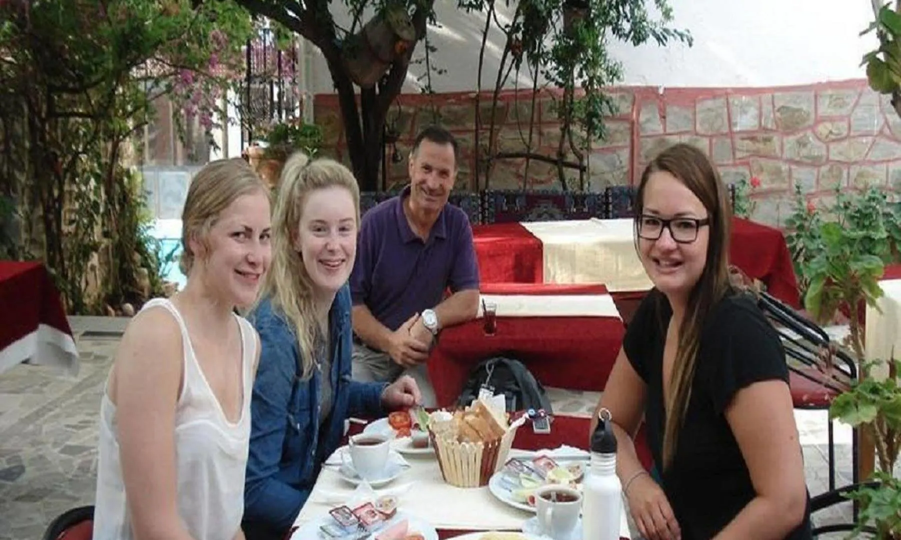 Sezgin Hotel Κουσάντασι
